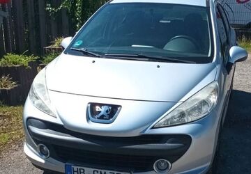 Peugeot 207 153.555 km 2.300 &euro; Bremen 28717