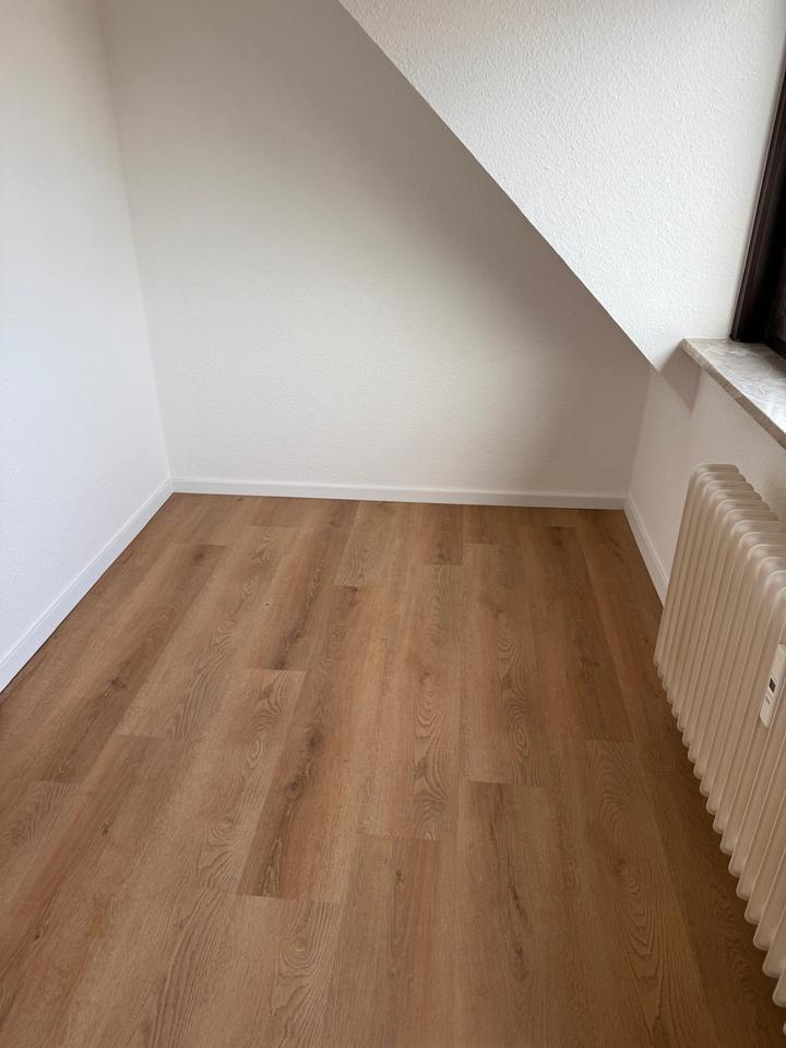 Dachgeschoßwohnung Bremen Hemelingen - 3 Zimmer, 60 m&sup2;, 1.100&euro; | Angebot:27641978