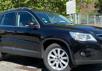 VW Tiguan 131.500 km 7.990 &euro; Bremen 28329