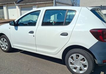 Dacia Sandero 100.000 km 4.000 &euro; Bremen 28717