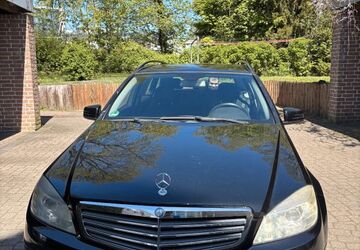 Mercedes-Benz 200 301.000 km 4.700 &euro; Bremen 28717