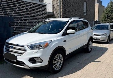 Ford Kuga 140.434 km 12.500 &euro; Bremen 28309