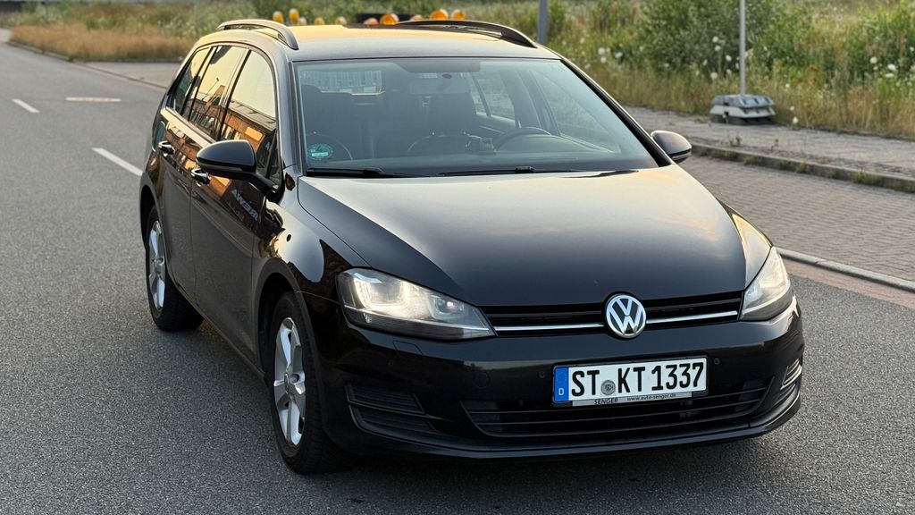 VW Golf 284.000 km 5.600 &euro; Bremen 28779