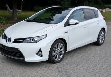 Toyota Auris 153.000 km 9.500 &euro; Martfeld 27327