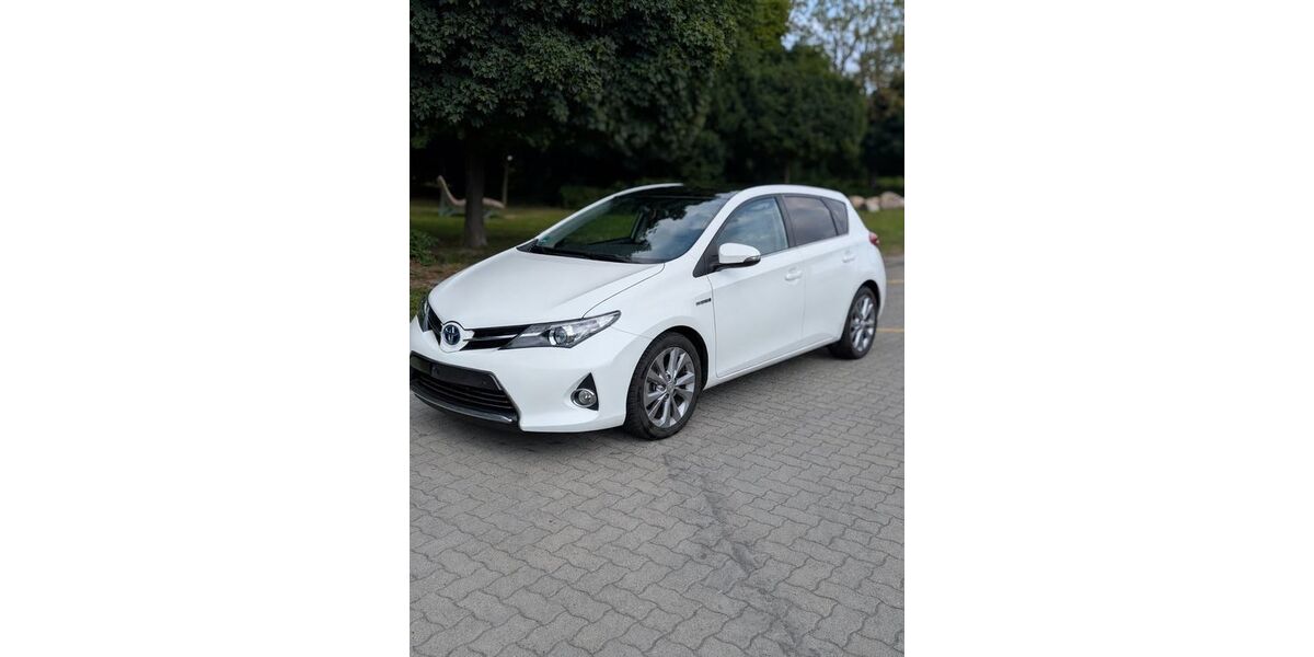 Toyota Auris 153.000 km 9.500 &euro; Martfeld 27327