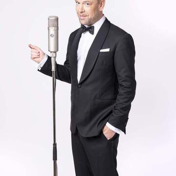 Tom Gaebel & His Orchestra - A Swinging Christmas 2026 06.12.2026 Metropol Theater Bremen