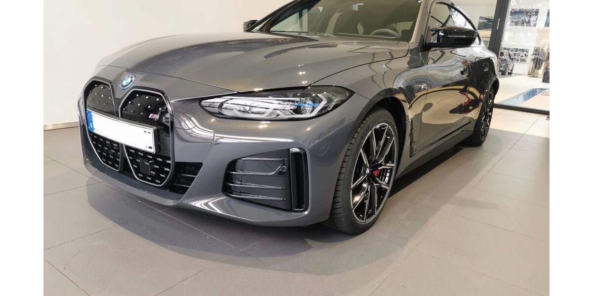 BMW i4 30.000 km 61.900 &euro; Bremen 28359