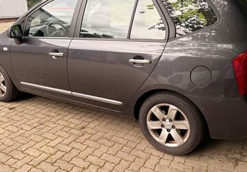 Kia Carens 119.000 km 4.750 &euro; Ganderkesee 27777