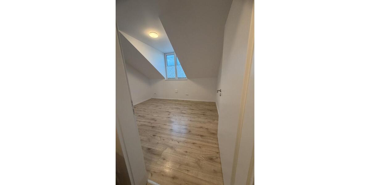 Dachgeschoßwohnung Bremen Hemelingen - 2 Zimmer, 50 m&sup2;, 750&euro; | Angebot:27642615