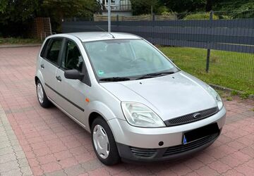 Ford Fiesta 82.000 km 2.950 &euro; Bremen 28777