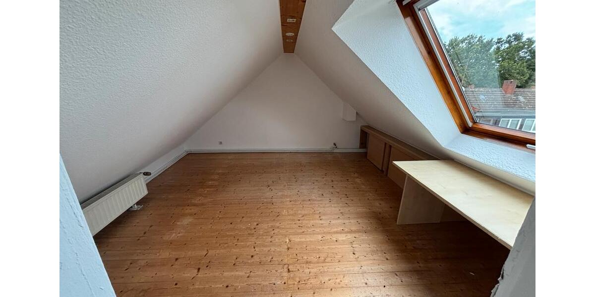 Dachgeschoßwohnung Bremen Häfen - 2 Zimmer, 55 m&sup2;, 750&euro; | Angebot:27641997