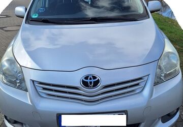 Toyota Verso 184.000 km 4.800 &euro; Bremen 28357