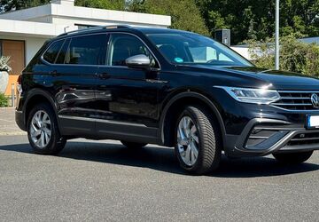 VW Tiguan Allspace 70.000 km 26.799 &euro; Bremen 28357