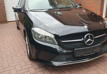 Mercedes-Benz A 180 121.400 km 11.500 &euro; Bremen 28357