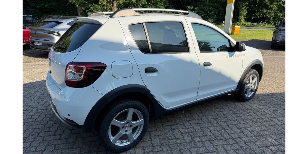 Dacia Sandero 98.500 km 8.950 &euro; Lilienthal 28865