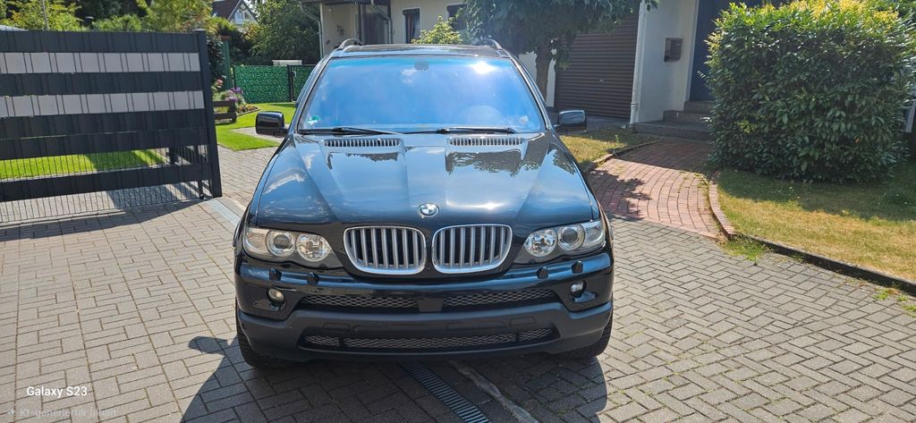 BMW X5 310.000 km 7.650 &euro; Bremen 28325