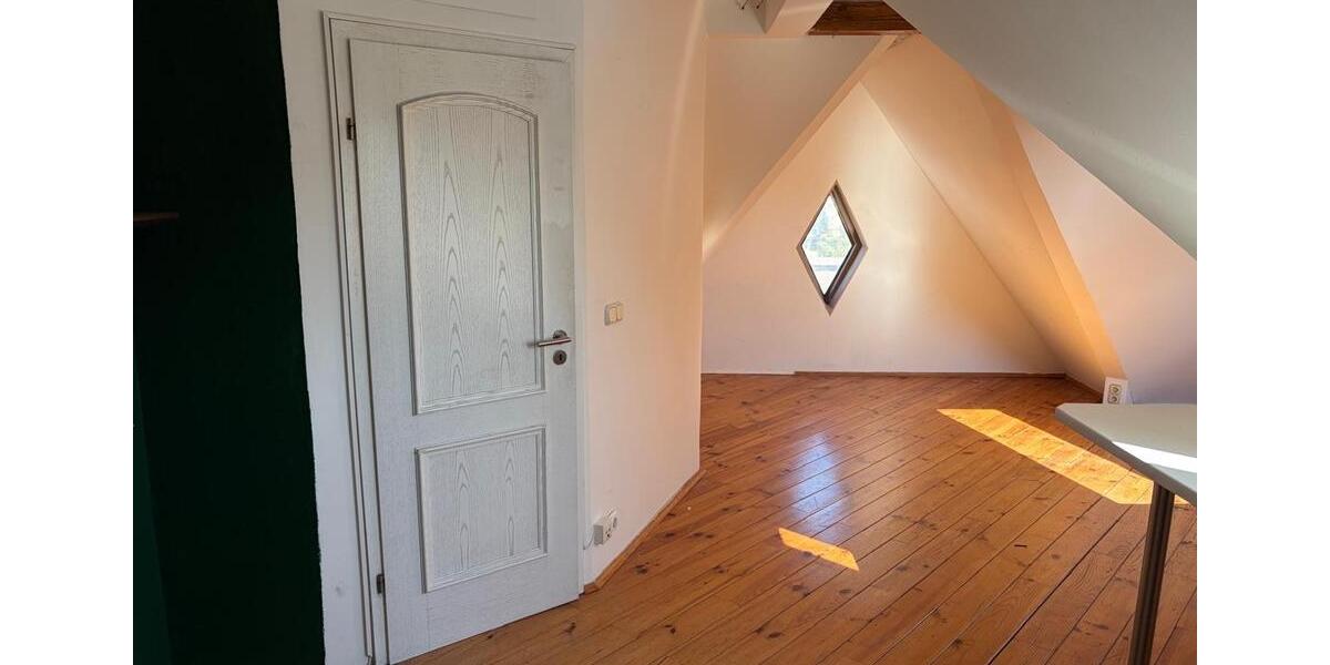 Dachgeschoßwohnung Bremen Östliche Vorstadt - 2 Zimmer, 50 m&sup2;, 900&euro; | Angebot:27642530